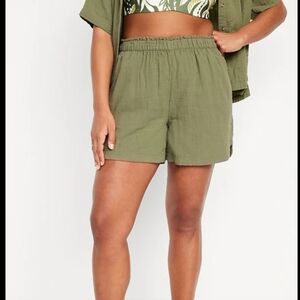 Old Navy High Waisted Olive Green Shorts, Medium